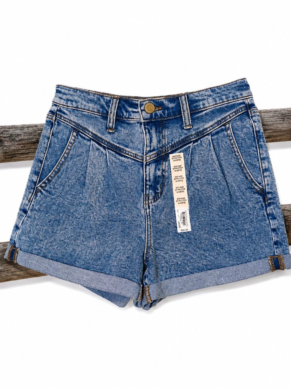 NWT size 7 shorts "Mom Short, High Rise, Relaxed w/ Stretch" blue denim shorts
